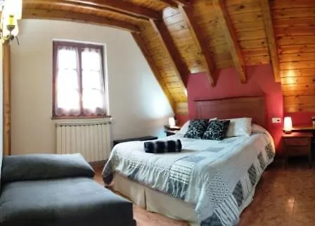 Alojamiento Rural Ostau Era Nheuada Guest House Aubert