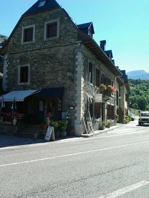 Alojamiento Rural Ostau Era Nheuada Guest House Aubert